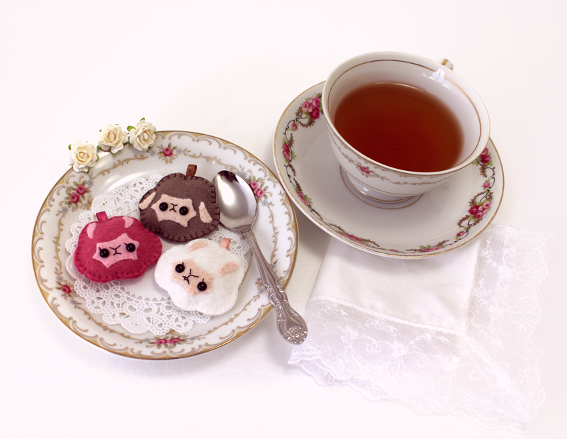 Alpaca Cream Puff Plushie Tea Party